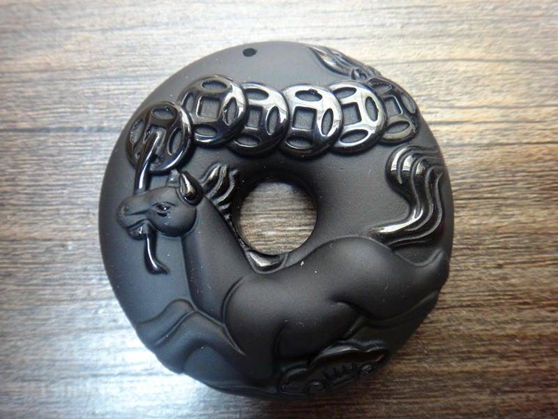 Natürliche Obsidian Sternzeichen Pferd Anhänger Männlich Und Weiblich Natürliche Obsidian Sternzeichen Pferd Anhänger Männlich Und Weiblich von juat