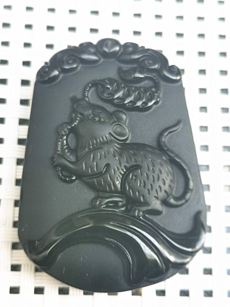 Natürlicher Obsidian Ratte Anhänger Glücks Maskottchen Natürlicher Obsidian Ratte Anhänger Glücks Maskottchen von juat