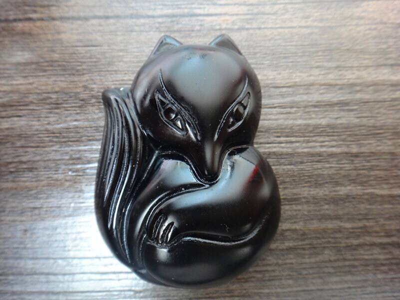 Perfekte Natürliche Obsidian Anhänger Fuchs Maskottchen Perfekte Natürliche Obsidian Anhänger Fuchs Maskottchen von juat