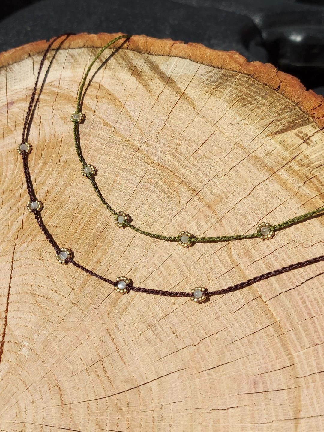 Halskette《Bloom》Handmademondsteinblumenketteedelsteinmessingmakramee Halskette《Bloom》Handmademondsteinblumenketteedelsteinmessingmakramee von julandacreations