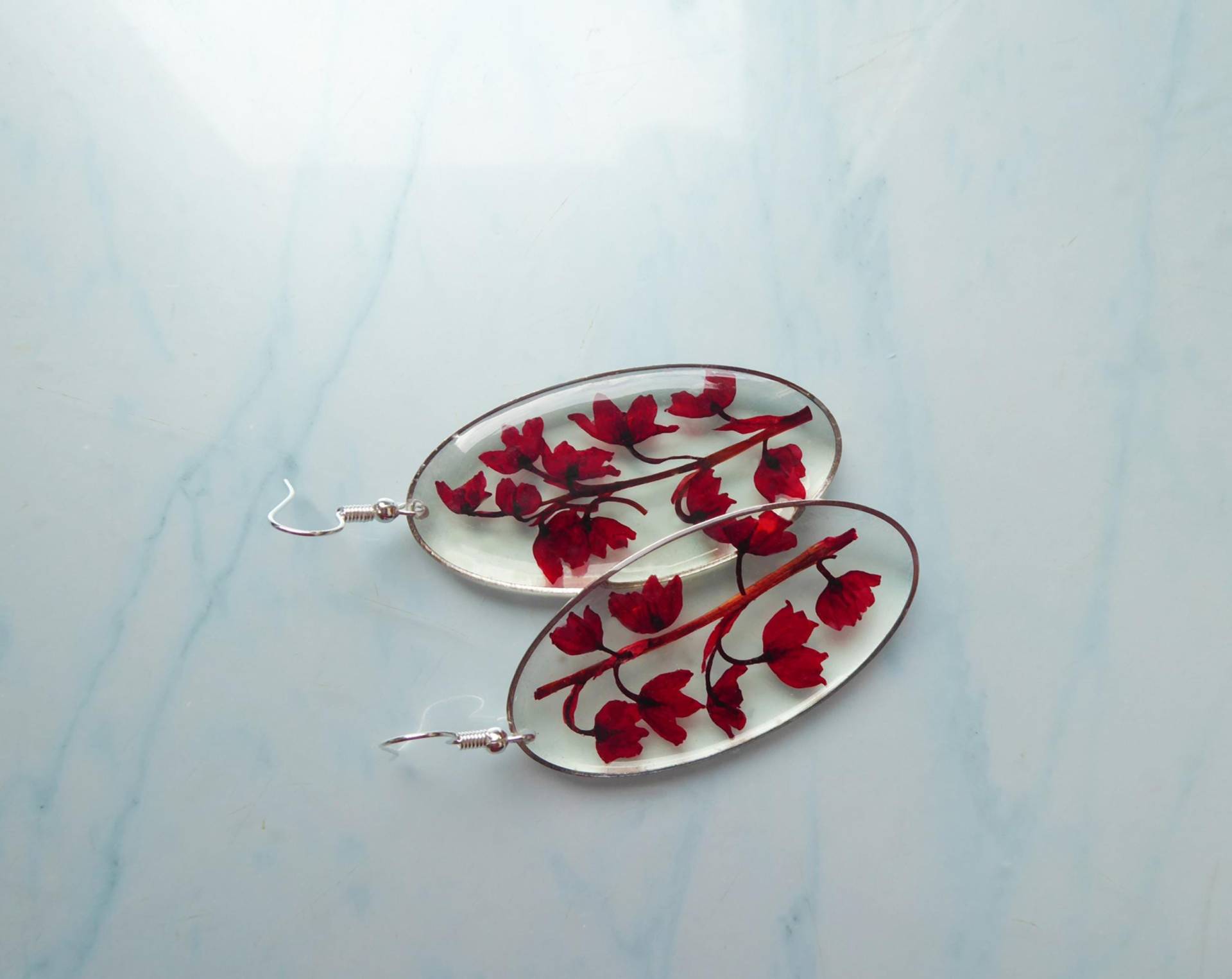 Echte Rote Handgemachte Blumen Ohrringe von julialinjewelry