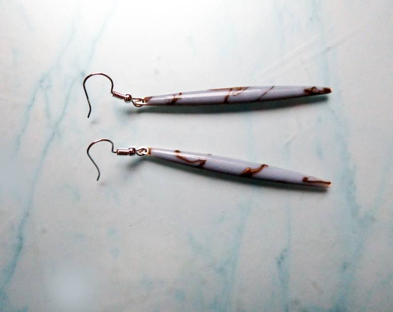 Graue Kunstohrringe Lang, Einzigartiger Silber Schmuck Handgefertigt von julialinjewelry