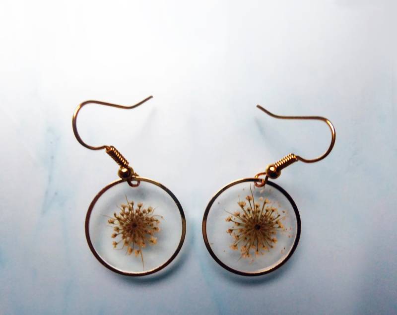 Handgemachte Blumenohrringe, Natürliches Schmuckgeschenk Für Sie von julialinjewelry