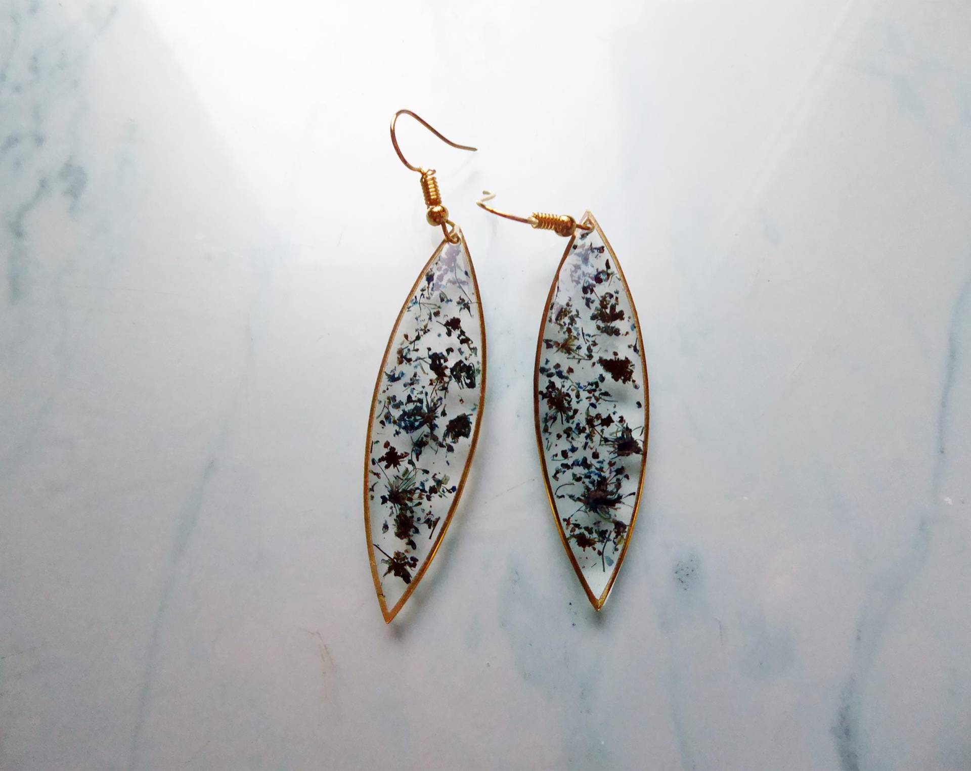 Kleine Blaue Blumen Ohrringe von julialinjewelry