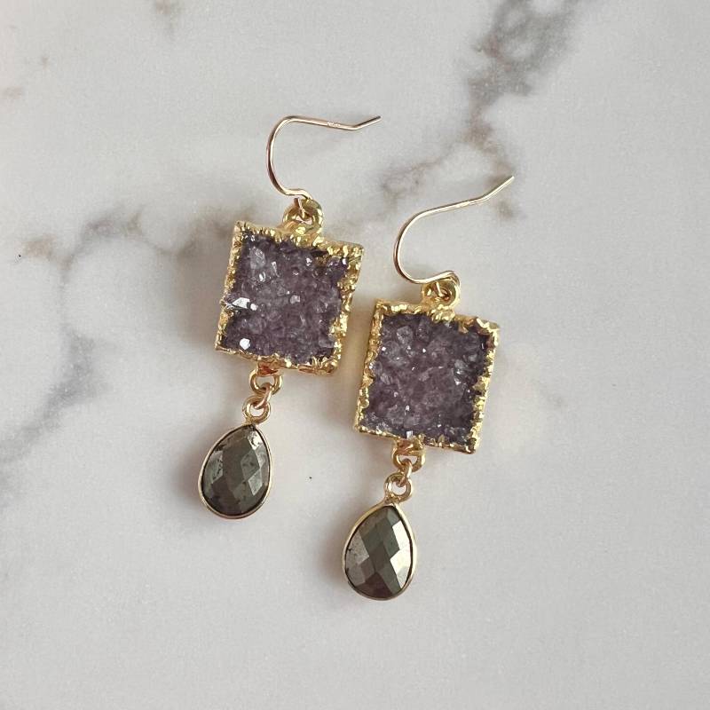 Amethyst Druzy Ohrringe Gold Vermeil Pyrit Ohrringe Amethyst Druzy Ohrringe Gold Vermeil Pyrit Ohrringe von julianneblumlo