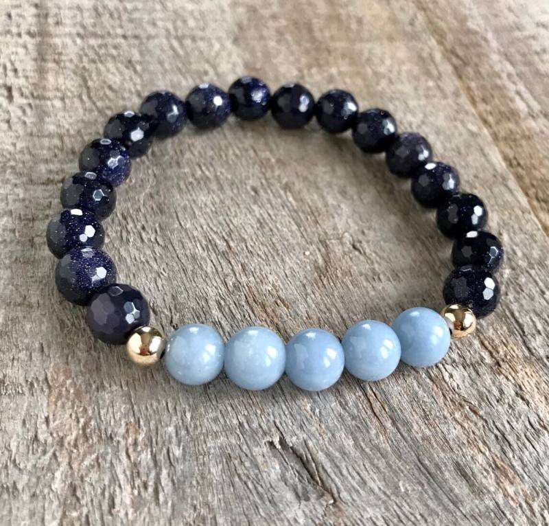 Blau Goldstone Angelit Armband 14K Goldakzente, Heilstein Blau Goldstone Angelit Armband 14K Goldakzente, Heilstein von julianneblumlo