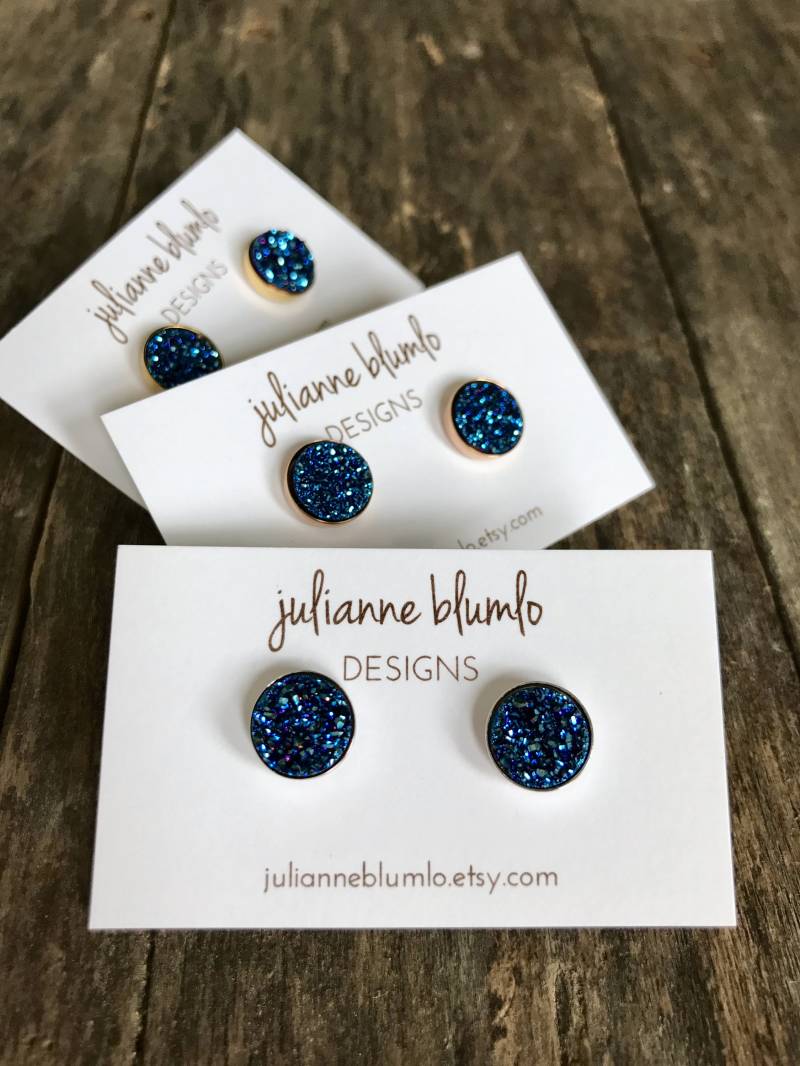 Blaue Druzy Ohrstecker 18K Gold Vermeil, Sterling Silber, Celestial Jewelry von julianneblumlo