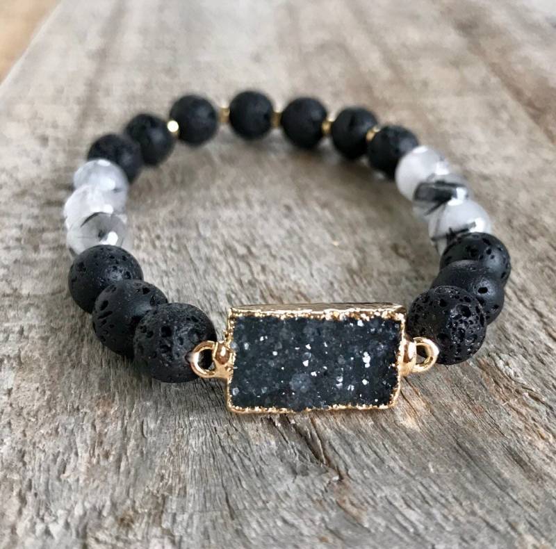 Druzy Stretch Armband Onyx, Lavastein & Turmalinquarz Druzy Stretch Armband Onyx, Lavastein & Turmalinquarz von julianneblumlo