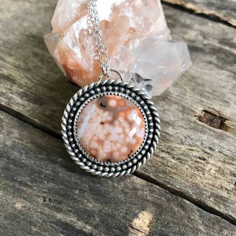Handgemachte Ozean Jaspis Sterling Silber Kette Blush Edelstein Anhänger von julianneblumlo