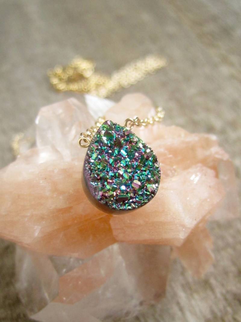 Pfau Druzy Halskette 14K Gold Filled Kette, Edelsteinschmuck Pfau Druzy Halskette 14K Gold Filled Kette, Edelsteinschmuck von julianneblumlo