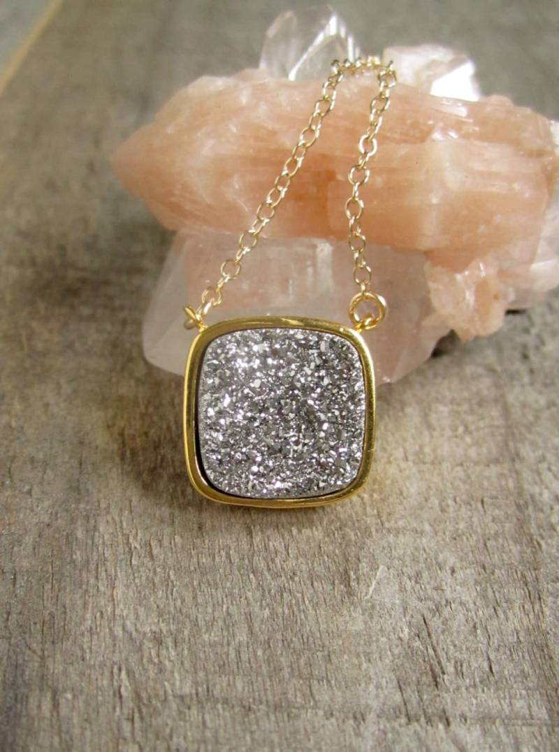 Silber Titan Druzy Halskette 14K Gold Fill Kette Silber Titan Druzy Halskette 14K Gold Fill Kette von julianneblumlo