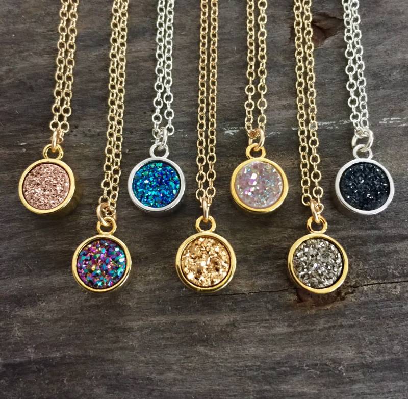 Winzige Runde Druzy Halskette Edelsteinschmuck Winzige Runde Druzy Halskette Edelsteinschmuck von julianneblumlo