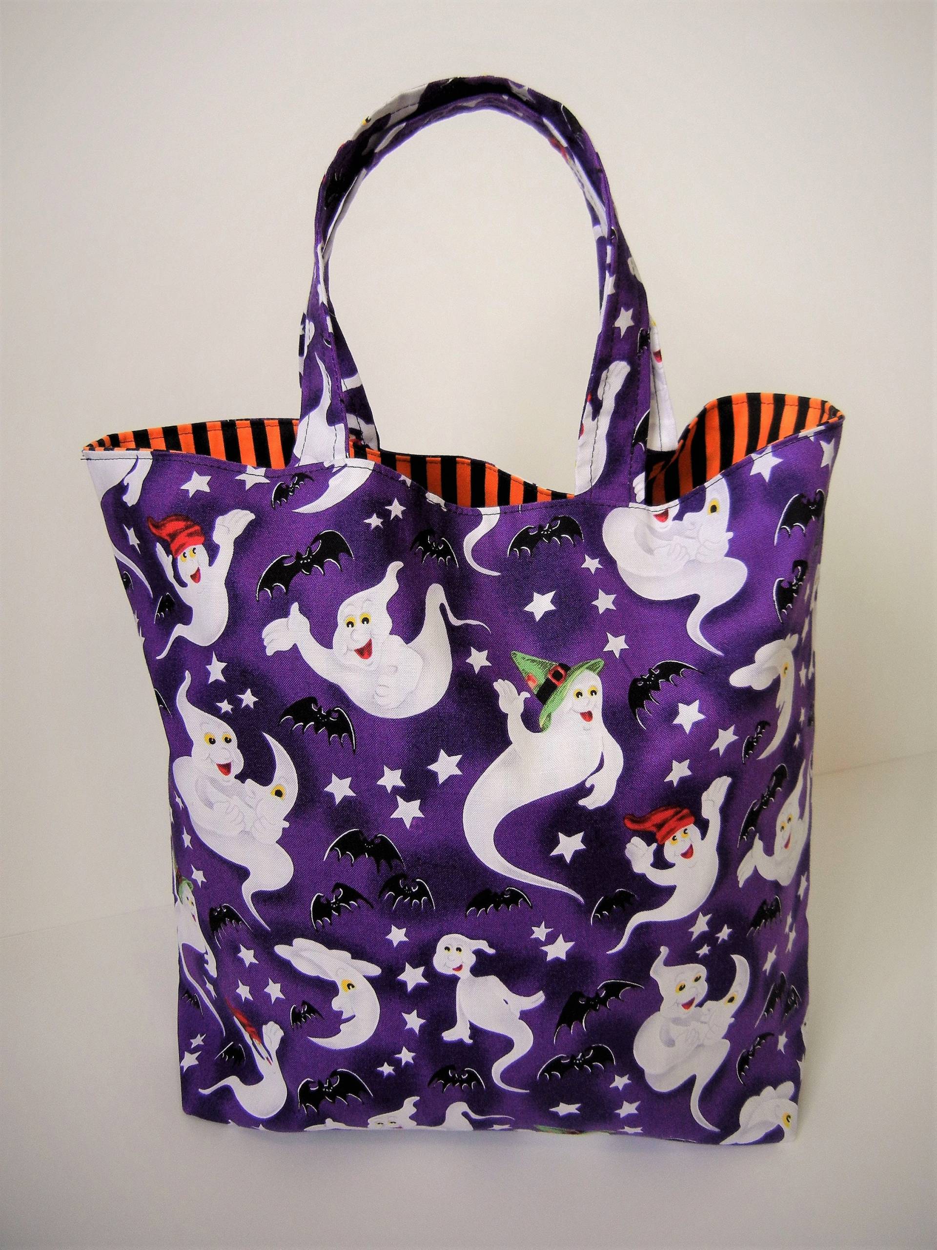 Sofort Lieferbar Halloween Trick Or Treat Candy Sack Einkaufstasche Mit Geister Monde Sterne Fledermäuse von juliesthings