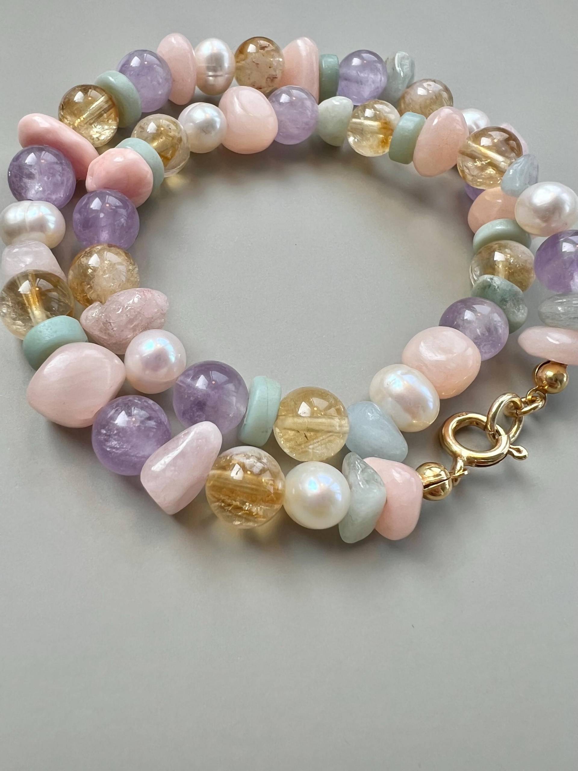 Bunte Perlenkette Größenverstellbar Aus Naturstein Und Süßwasserperlen - Pastellfarbene Kette Chunky Edelsteinkette Mit Große Perlen Bunte Perlenkette Größenverstellbar Aus Naturstein Und Süßwasserperlen - Pastellfarbene Kette Chunky Edelsteinkette Mit Große Perlen von junajuli