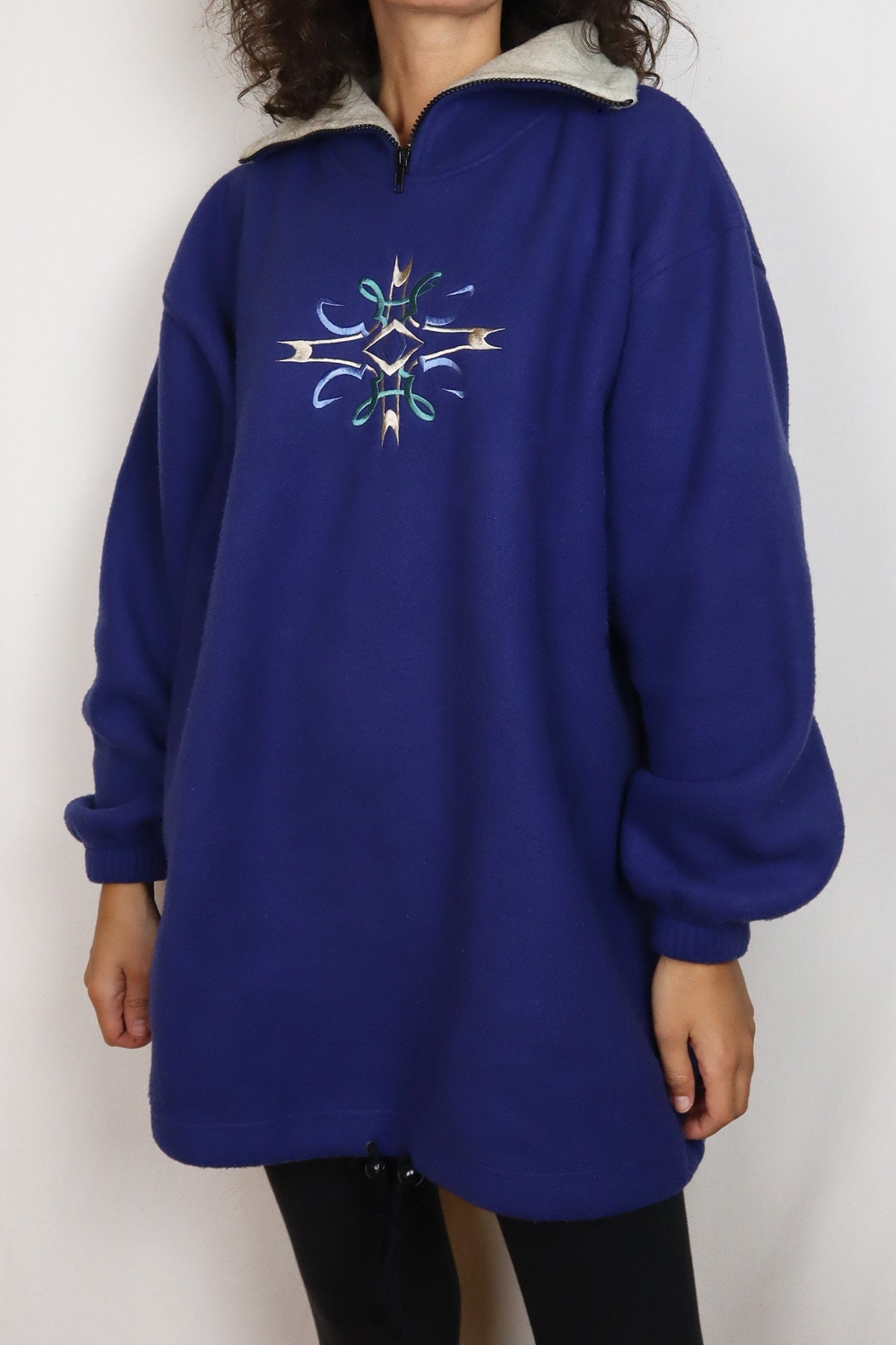 Fleece Pullover Blau Stickerei | Gr. L/xl von junaliavintage