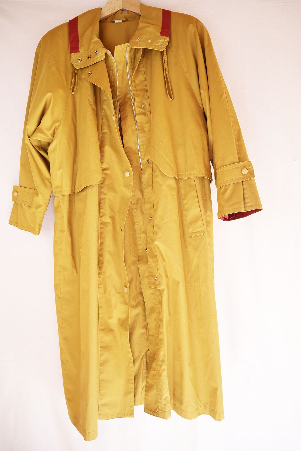 Senfgelber Vintage Trenchcoat von junaliavintage