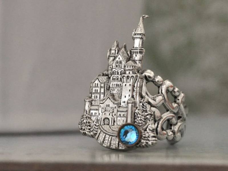 Es War Einmal Schloss Ring in Silber, Einmal, Großer Cocktailring, Antiksilber, Aquamarin Blau, Prinzessinnenring Es War Einmal Schloss Ring in Silber, Einmal, Großer Cocktailring, Antiksilber, Aquamarin Blau, Prinzessinnenring von junesnight