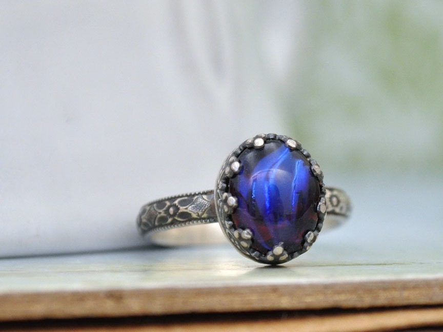sterling Alexandrit Ring Floraler Bandring Aus Oxidiertem 925Er Silber Mit Glassteinen Den 50Er Jahren von junesnight