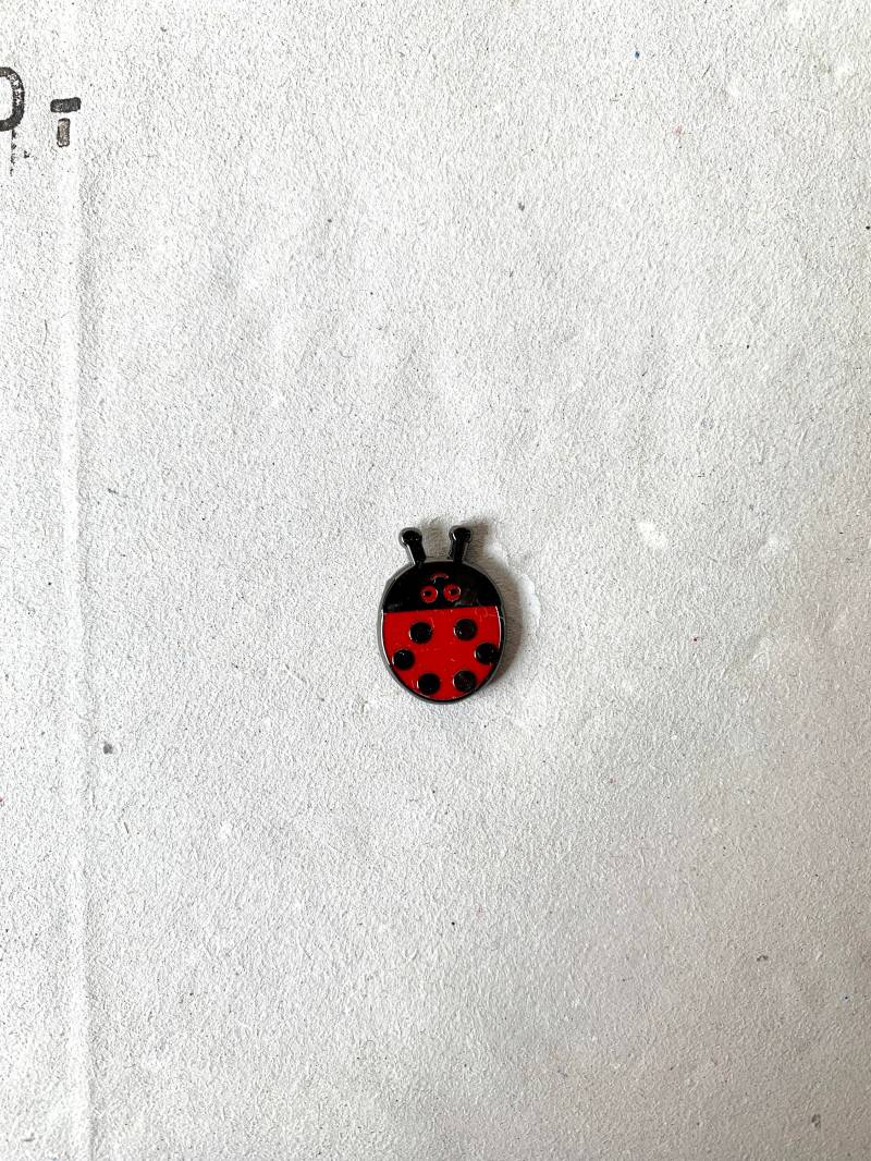 Enamel Pin Ladybug von jungwiealt