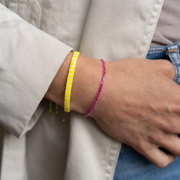 juni Neon Perlenarmbänder Set von juni