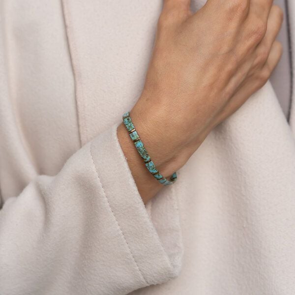 juni Türkises Perlenarmband "Janubio" von juni