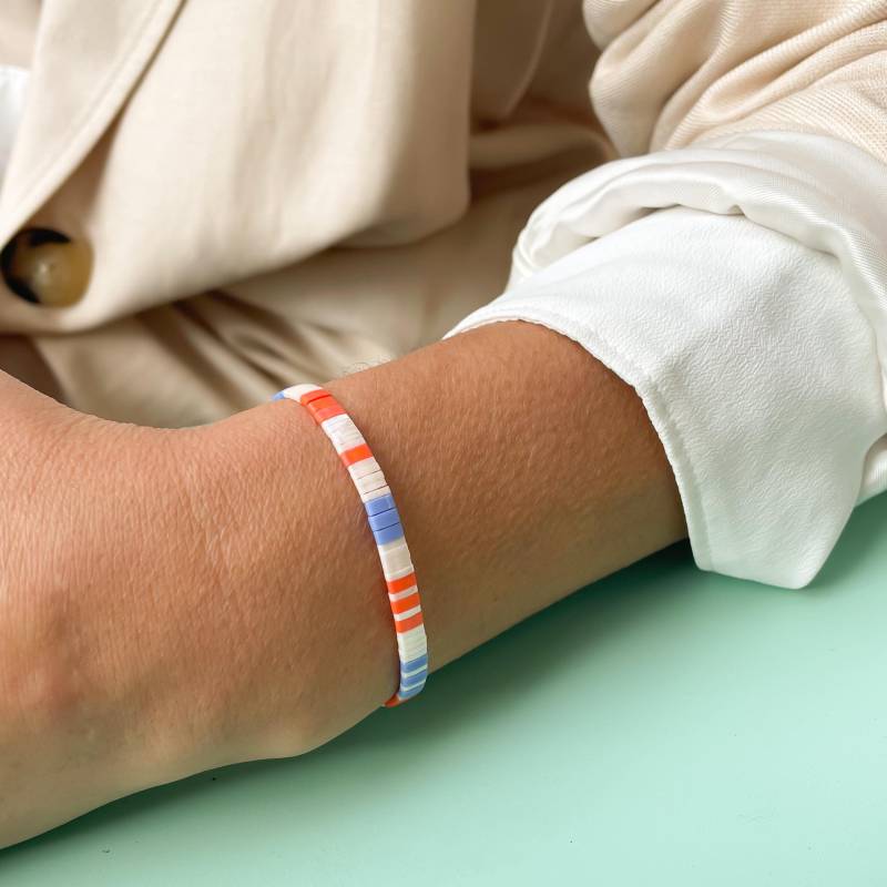 Perlenarmband "Capri" - Sommer Armband Mit Breiten Perlen in Apricot, Creme Und Hellblau Verstellbarer Schiebeperle Gold Oder Silber von juniSCHMUCK