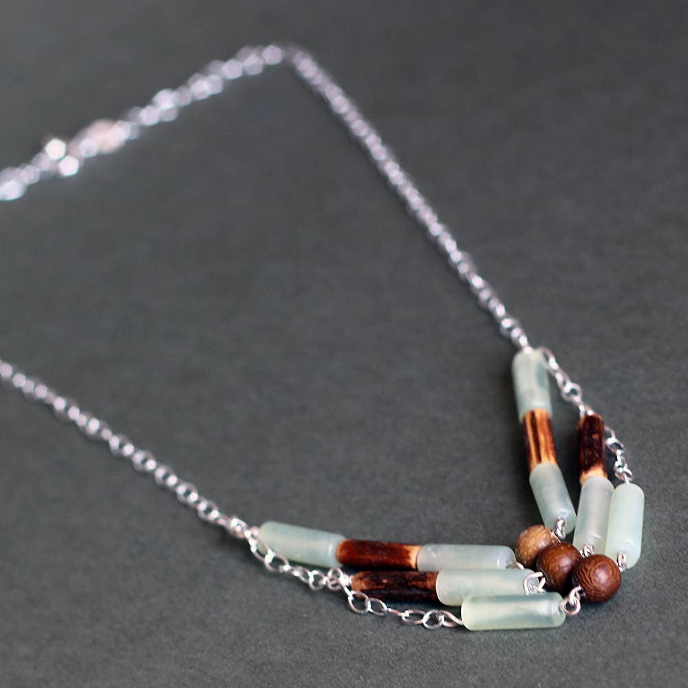 Seagreen Serpentin Und Holz Sterling Silber Stacked Halskette Seagreen Serpentin Und Holz Sterling Silber Stacked Halskette von juniperberry