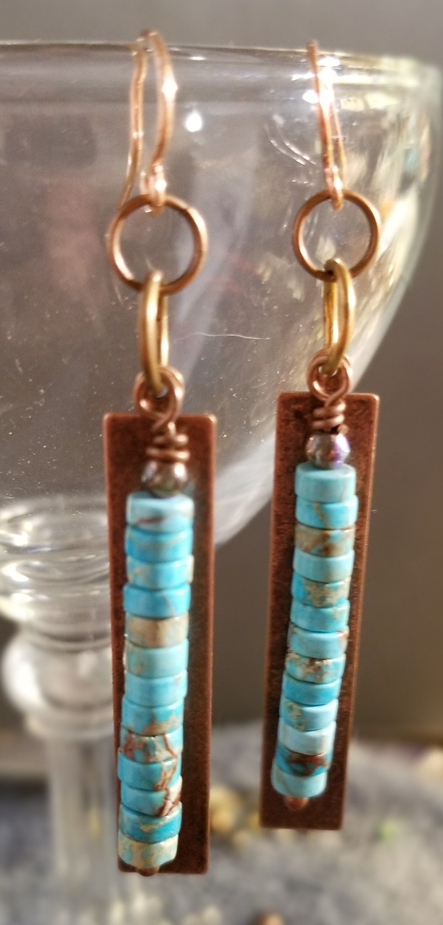 Ohrringe Aus Blauem Aqua Terra Jaspis Und Kupfer Ohrringe Aus Blauem Aqua Terra Jaspis Und Kupfer von junosgarden