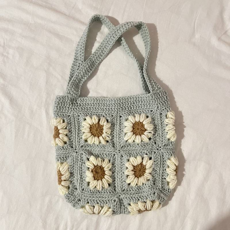 Crochet Flower Shoulder Bag Crochet Flower Shoulder Bag von justkeepwoolin