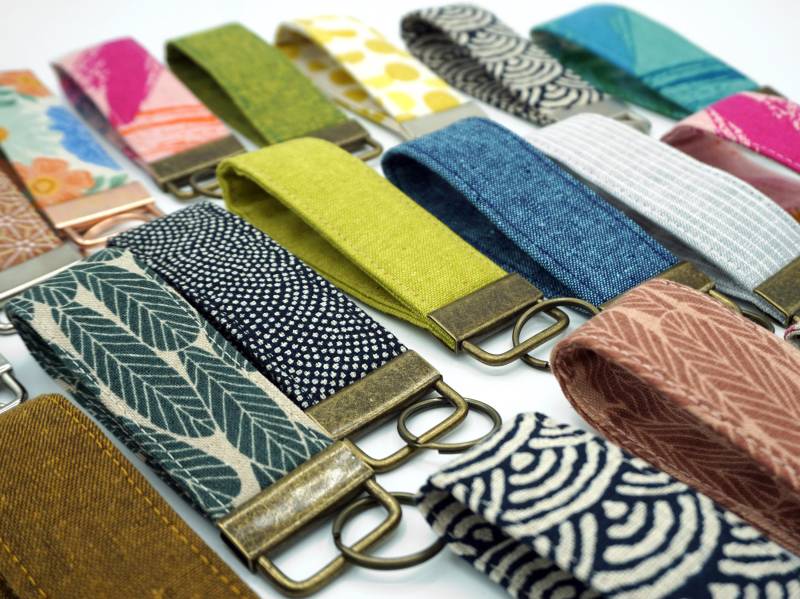 Schlüsselanhänger/Schlüsselband in Verschiedenen Varianten | Bunte Farbauswahl |Verschiedene Stoffe von justsewnHandmade