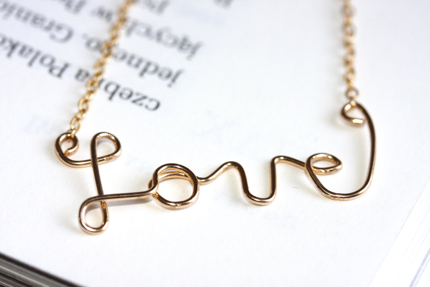 Handgemachte Liebes-Halskette von justynajewelry