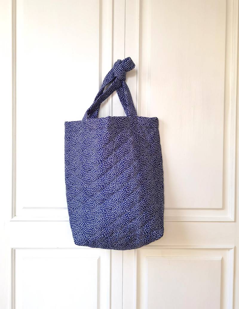 Baumwolltasche, Einkaufsbeutel, Jutebeutel, Tragetasche, Steppstoff, Blau, Dots Baumwolltasche, Einkaufsbeutel, Jutebeutel, Tragetasche, Steppstoff, Blau, Dots von juuutebeutel
