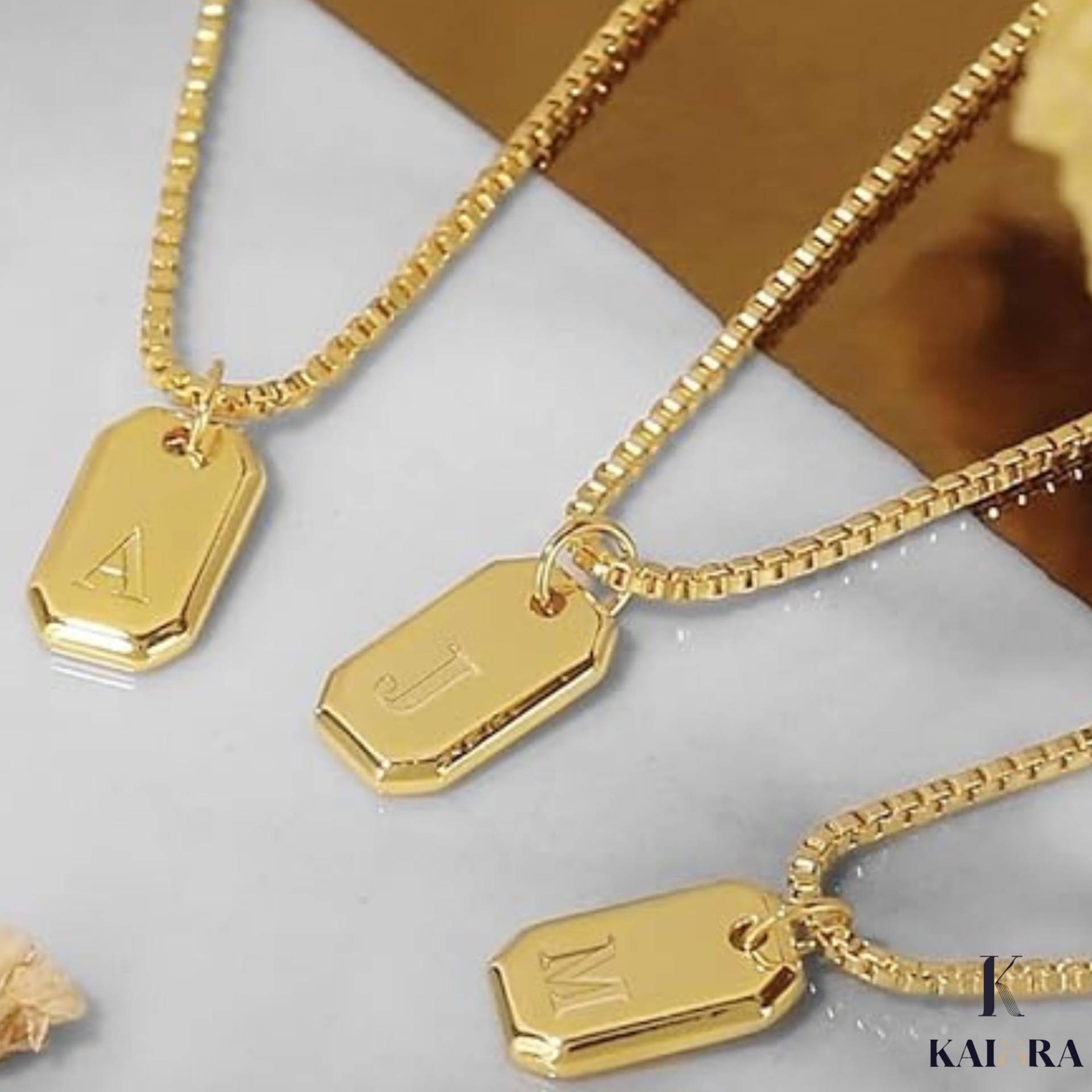 Personalisierter Gold Anhänger Mit Gravur Initial - Schmuck Geschenk Für Sie Goldschmuck Personalisierter Gold Anhänger Mit Gravur Initial - Schmuck Geschenk Für Sie Goldschmuck von kaiorajewels