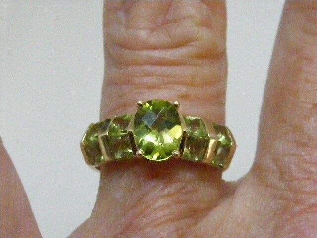 10K Peridot Ring in Gelbgold Lot 6122 von kajangles