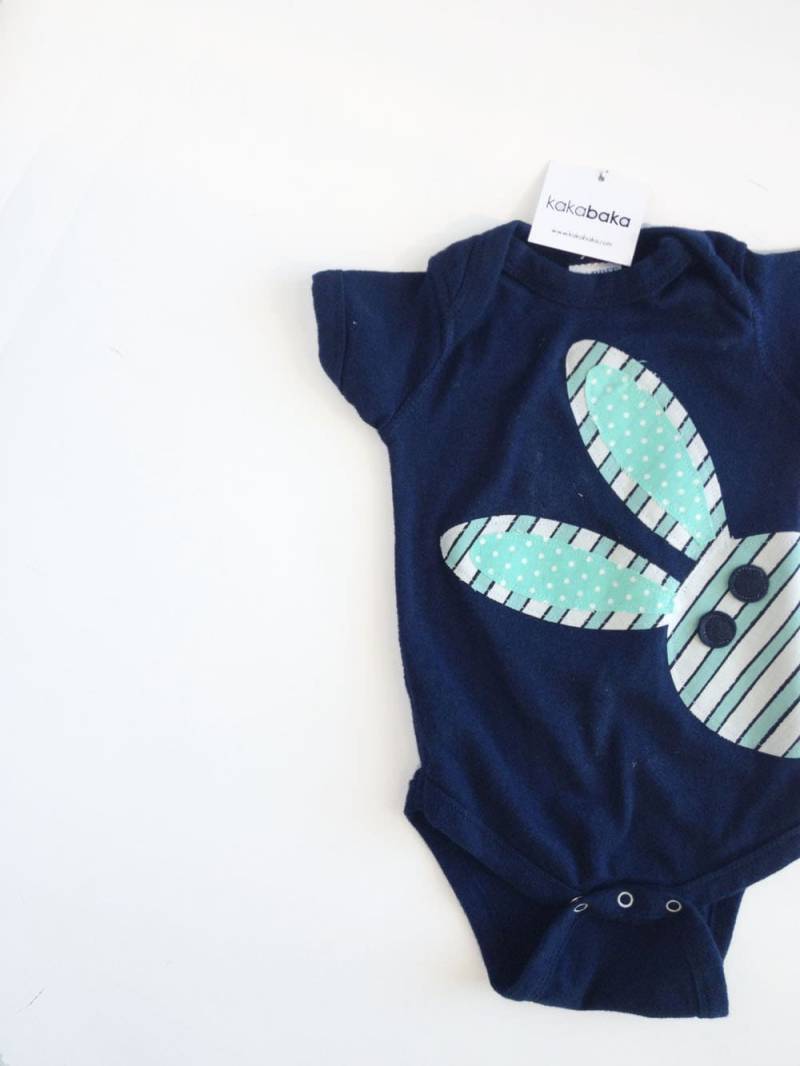 Easter Bunny Rabbit One Piece - Navy Blue Und Aqua, Boy-Ostern, Ostern Mädchen von kakabaka