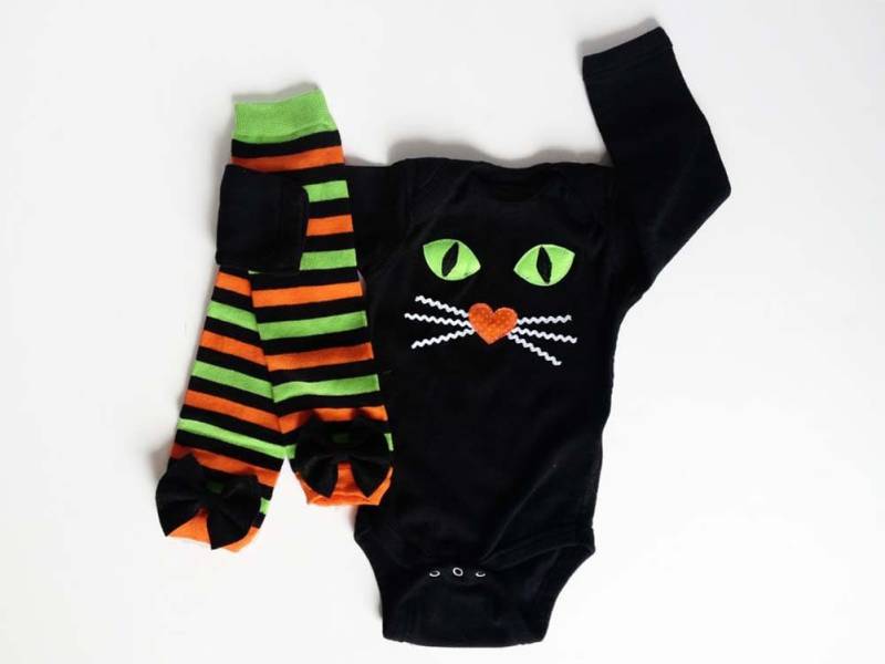 Halloween Schwarze Katze Einteiler Mit Orange Und Lime Grün Baby-stulpen Halloween Schwarze Katze Einteiler Mit Orange Und Lime Grün Baby-stulpen von kakabaka