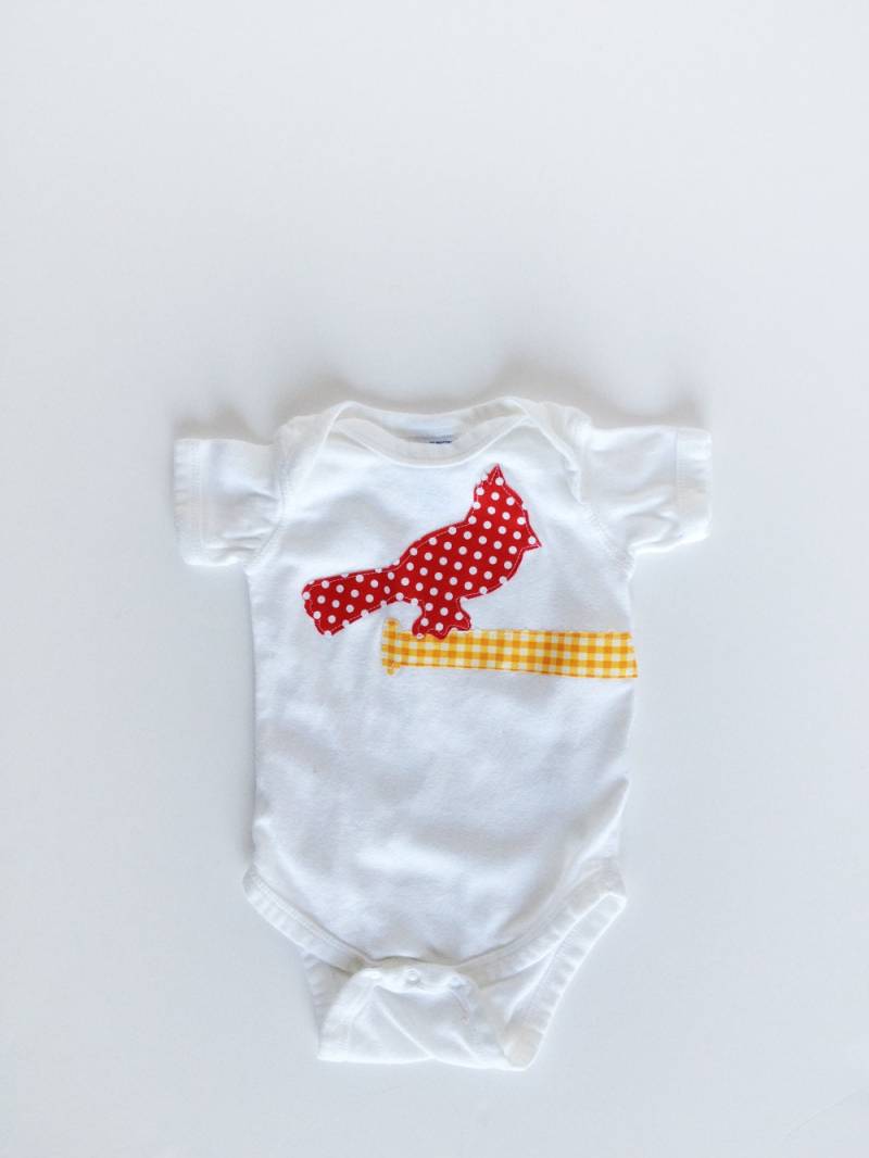 Kardinal Vogel Auf Eine Fledermaus Einteiler Body von kakabaka