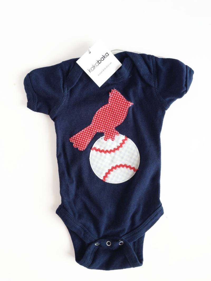 Kardinal Vogel Auf Einem Baseball Ein Stück, St Louis von kakabaka