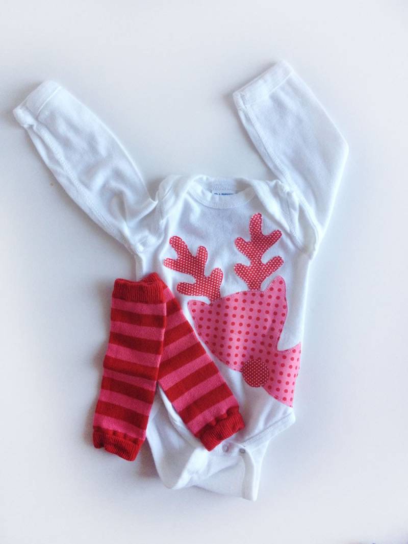 Rudolph Spähen Rentier Weihnachten Ein Stück Mit Der Hand Baby Stulpen Mädchen Rosa Gefärbt Rot von kakabaka