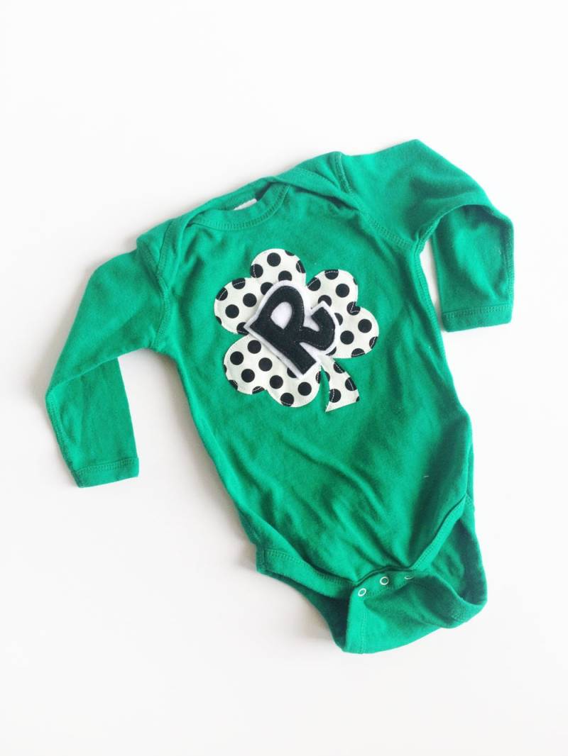 St. Patricks Tag Grün Shamrock Erste Stück Für Babys Und Kinder von kakabaka