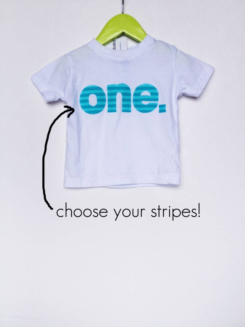 Wählen Sie Ihren Stoff Ersten Geburtstag Ein T Shirt Wählen Sie Ihren Stoff Ersten Geburtstag Ein T Shirt von kakabaka