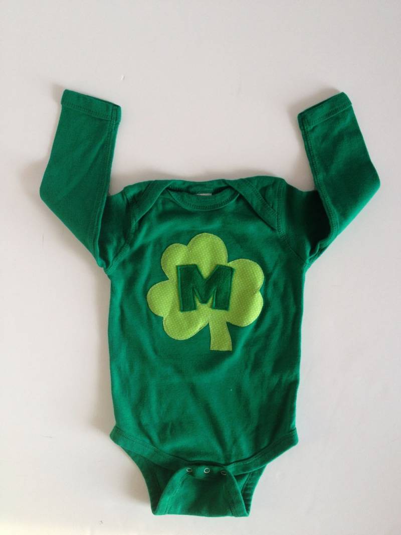 st. Patrick's Day Shamrock Erste Grün Einteilig st. Patrick's Day Shamrock Erste Grün Einteilig von kakabaka