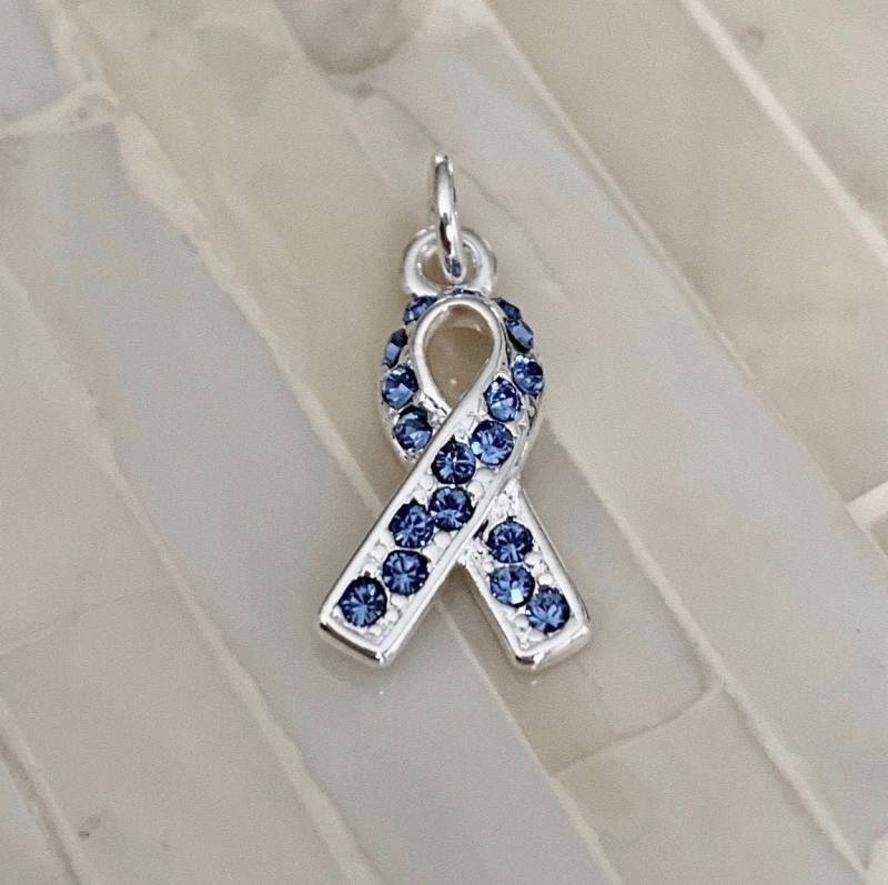 Blauer Swarovski Kristall Ribbon Charm - Sterling Silber Awareness Schmuck von kandsimpressions
