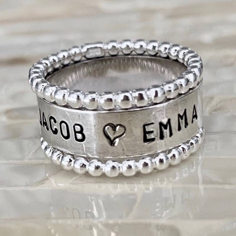 Mutter Ring - Kind - Name - Geburtstag - Stapelbar - Perlen - Ring-Set - Jahrestag - Muttertag - Push-Präsent - Geschenk - Sterling Silber von kandsimpressions