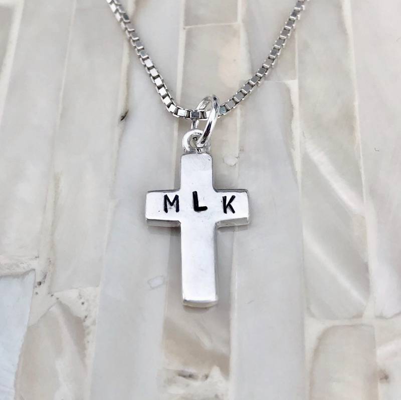 Personalisierte Kreuz Halskette - Namen Oder Datum Charm - Christian Schmuck Geschenk-Taufe - Erstkommunion Konfirmation - Versöhnung von kandsimpressions