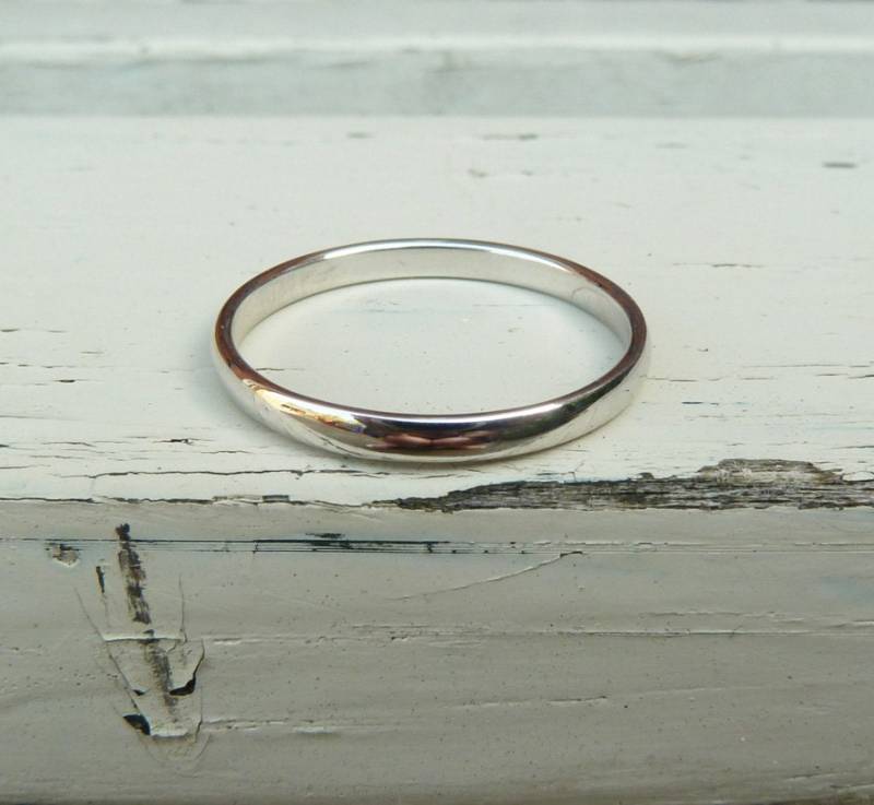 9 Karat Weißgold Ehering - 2 Mm Halbrunder Ring von karenjohnsondesign