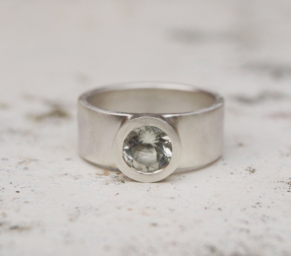 Grüner Amethsyt Silberring Mit Recyceltem Silber von karenjohnsondesign