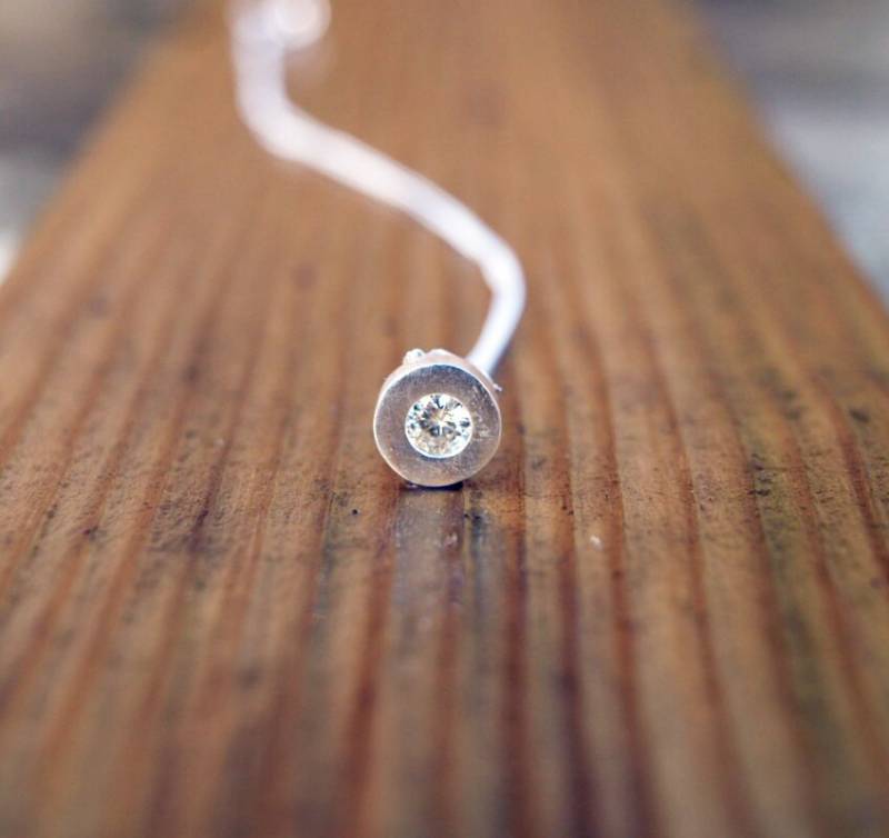 Silber Moissanite Solitaire Halskette - Handgemachte Fassung von karenjohnsondesign