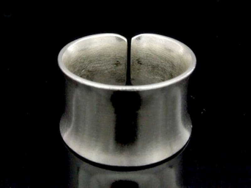 Ky-007 "Karen Bergstamm" Handarbeit, Schlichter Silber Ring." von karensilverbead