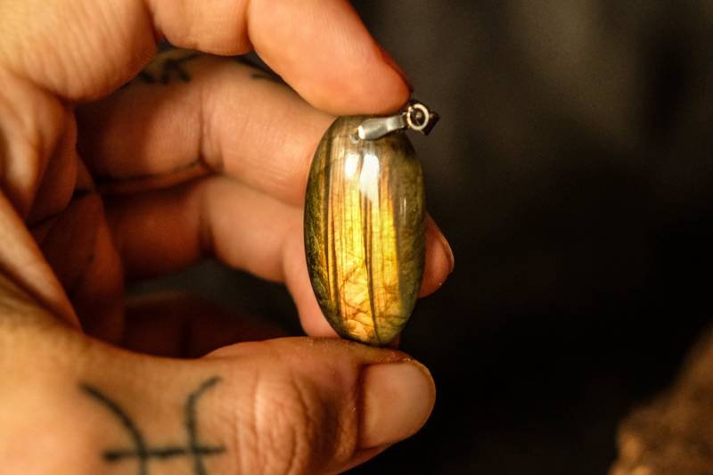 Labradorith Anhänger Kette | Kristallstein Mineral Edelstein von karma108crafts